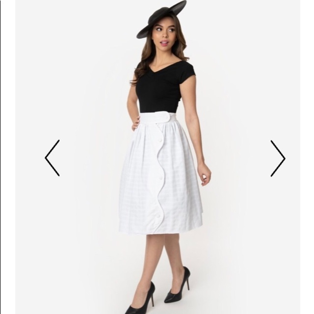 BNWT Unique Vintage white gingham swing skirt, XL